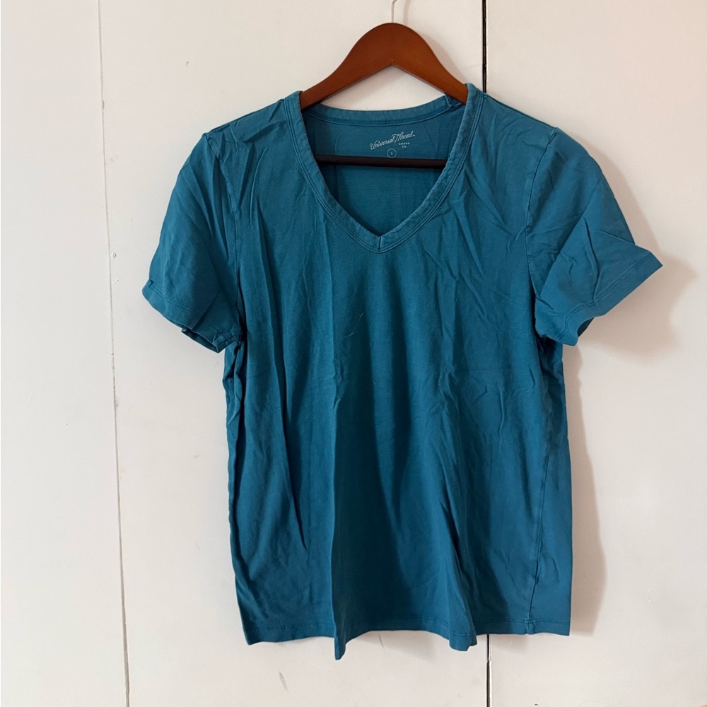 Universal Thread Blue V-Neck Short Sleeve Tee